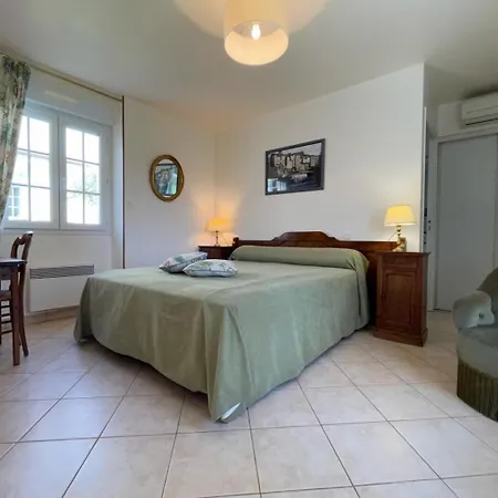 Chez Civit Pedelaborde 3*
