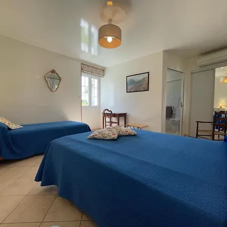 Chez Civit Pedelaborde Bed & Breakfast Poey-d'Oloron