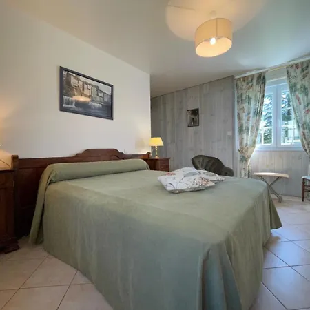 Chez Civit Pedelaborde Bed & Breakfast